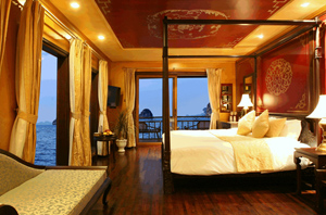 Chambre Suite sur la jonque Violet dans la baie dHalong